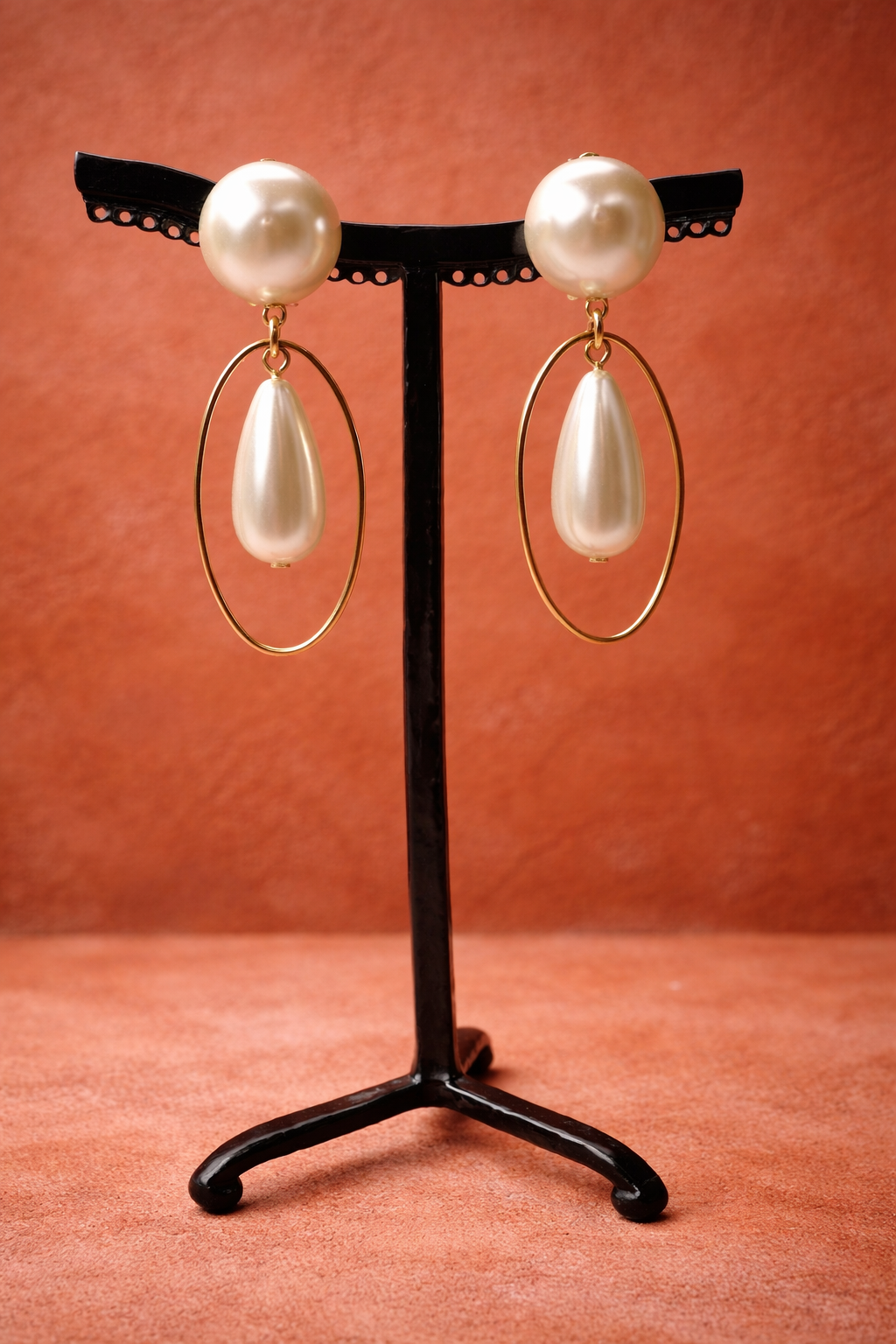 Boucles d’oreilles à clips, perle nacrée et acier rhodié or jaune, petit modèle léger