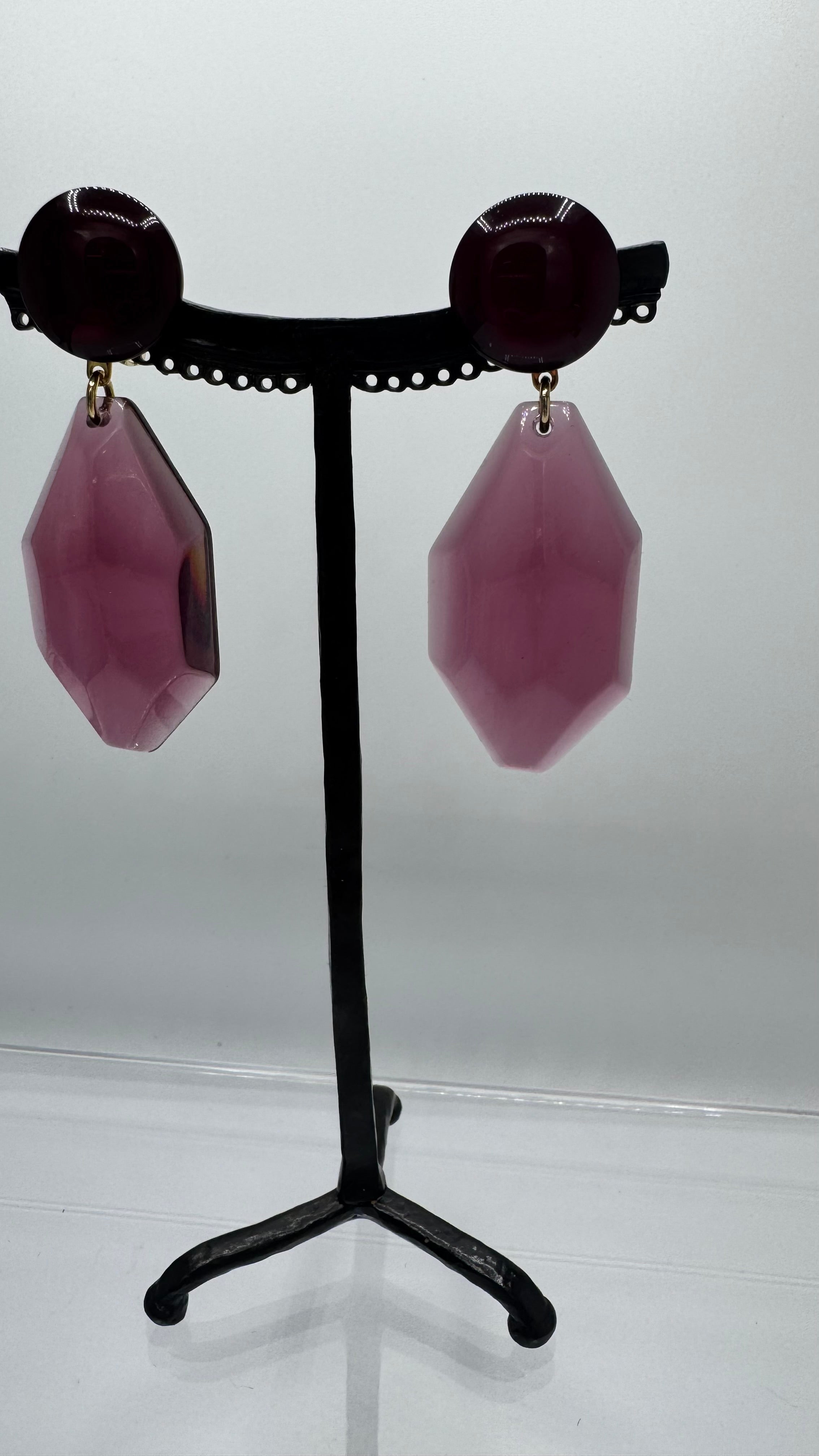 Boucles d’oreilles à clips, résine taille diamant, taille moyen, léger