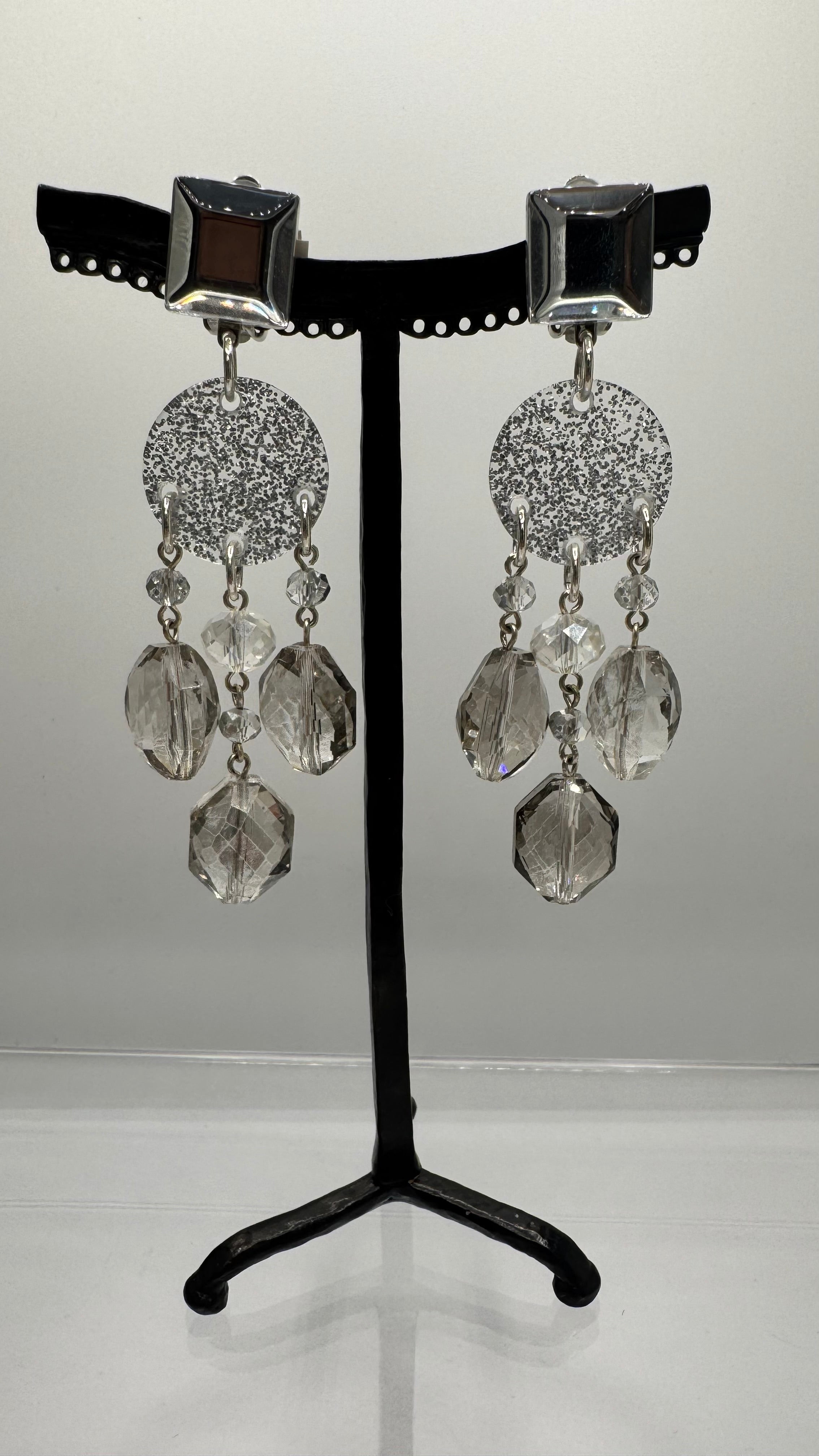 Boucles d’oreilles à clips, cristal de bohème, acétate de cellulose, longue, taille moyen, léger