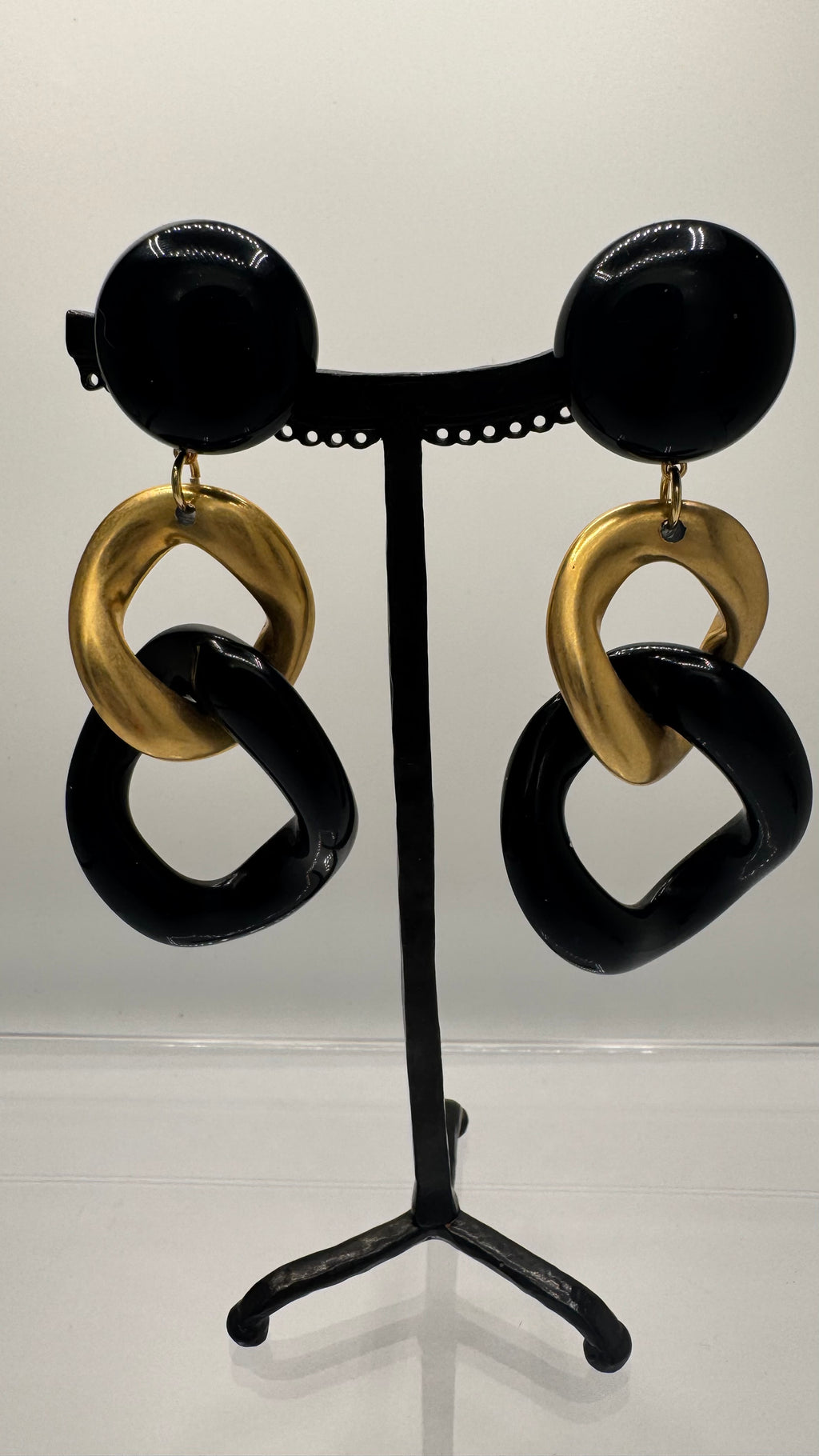 Boucles d’oreilles à clips, 2 maillons or et noir, taille moyenne, léger