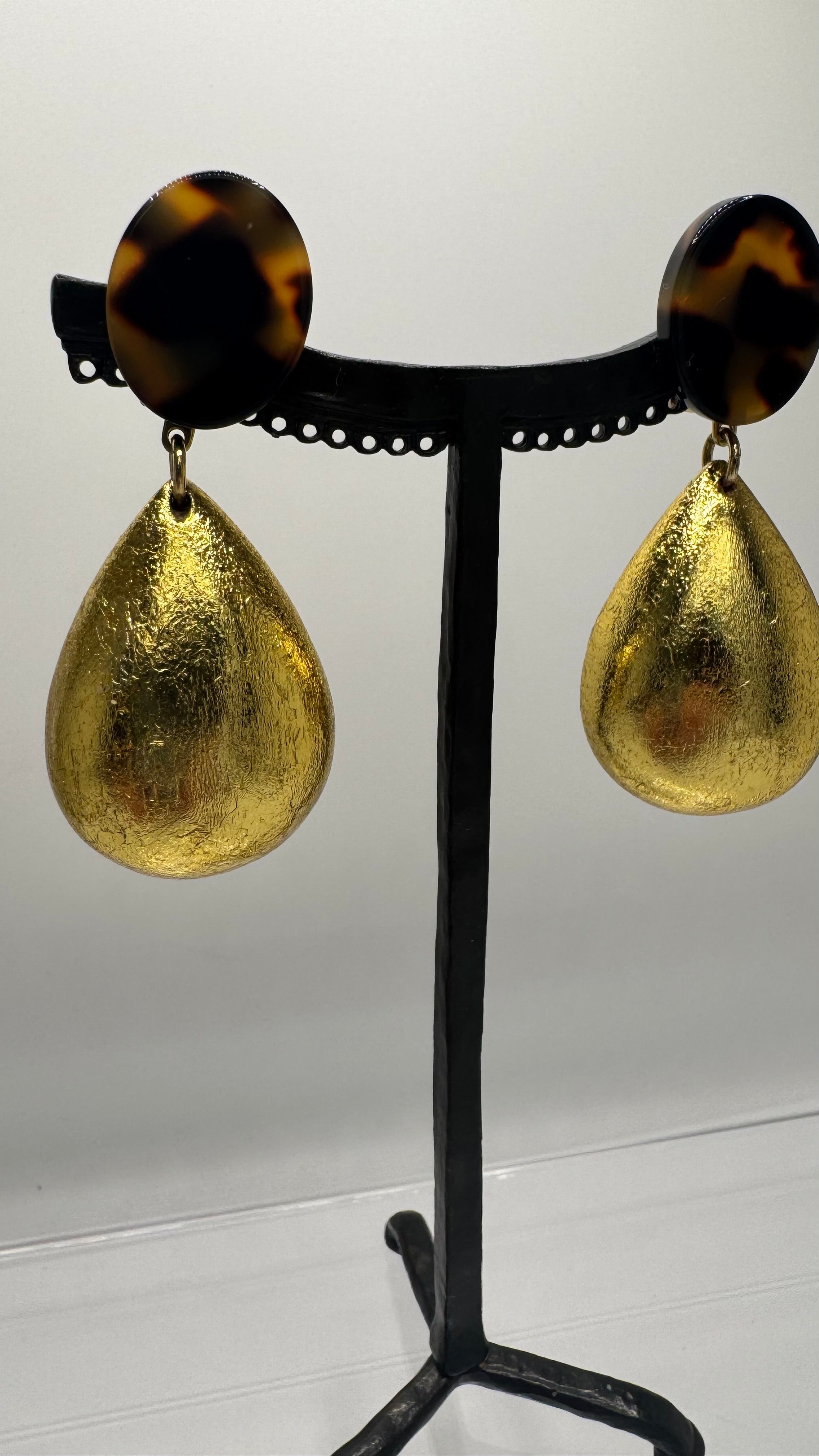 Boucles d’oreilles à clips, plaque Tokyo et feuille d’or, taille moyenne, léger