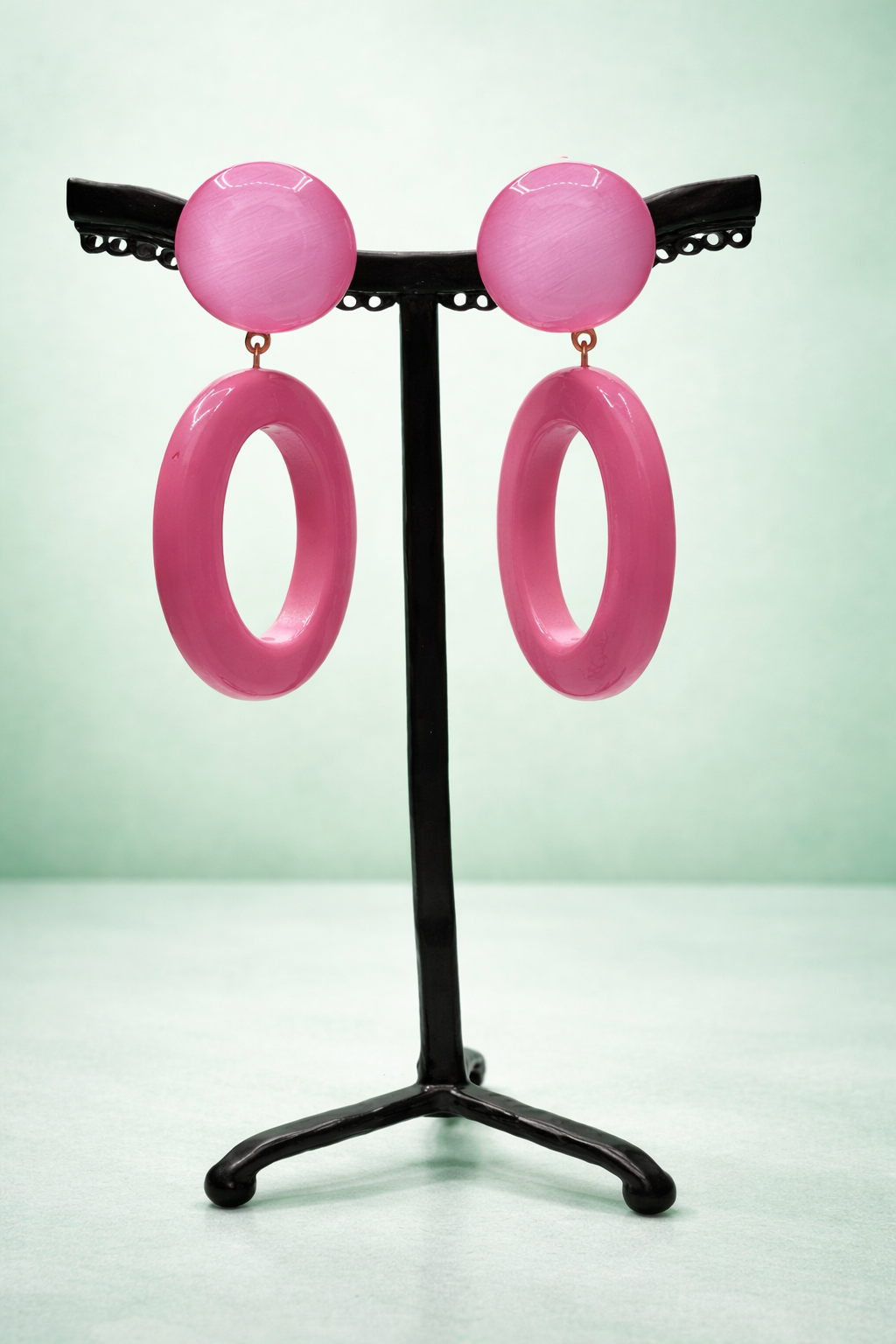 Boucles d’oreilles à clips, résine rose, taille moyen, léger
