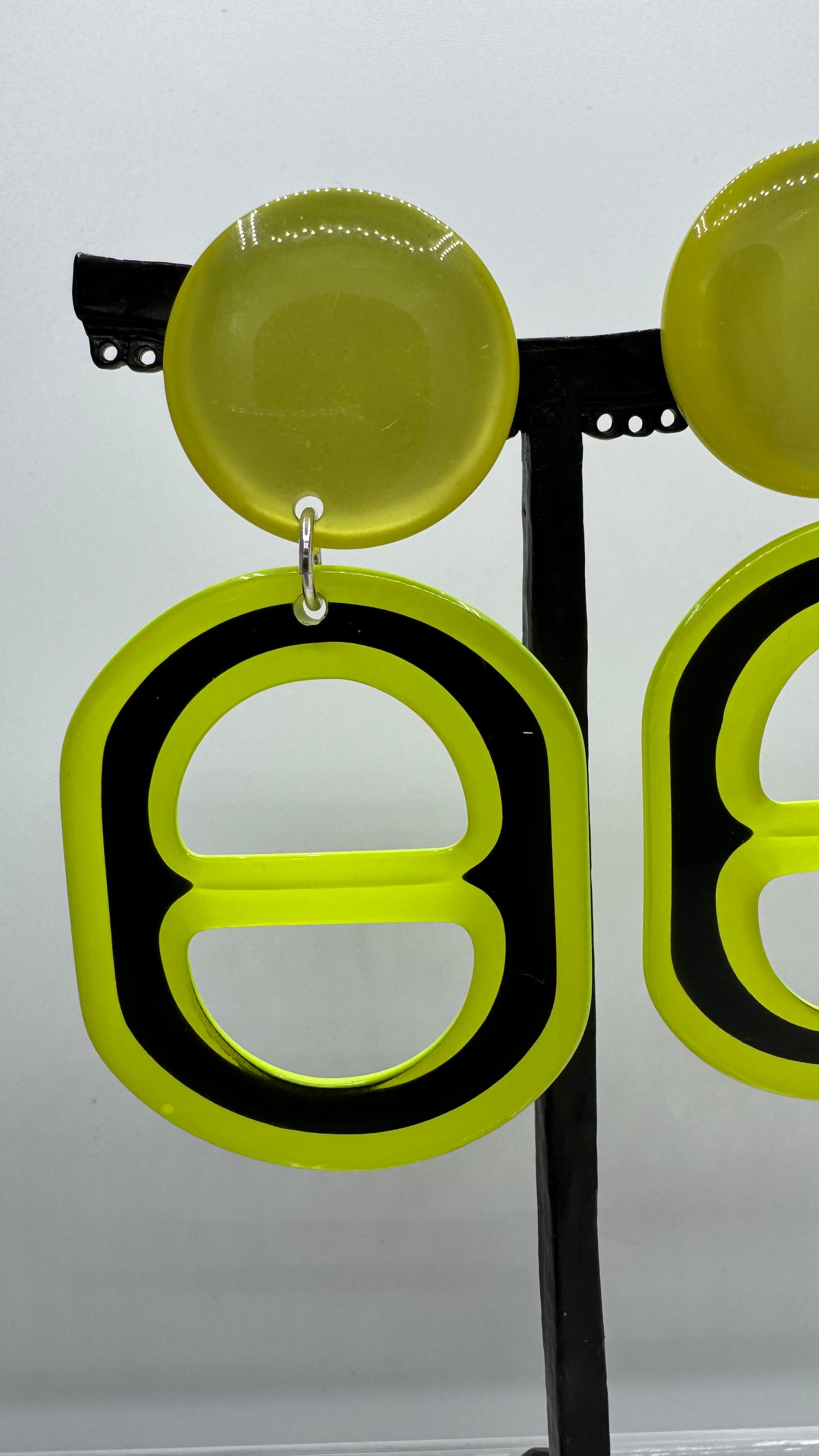 Boucles d’oreilles à clips, taille moyenne, légère