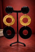Boucles d’oreilles à clips, résine et or rhodié mat, long, grand modèle, léger