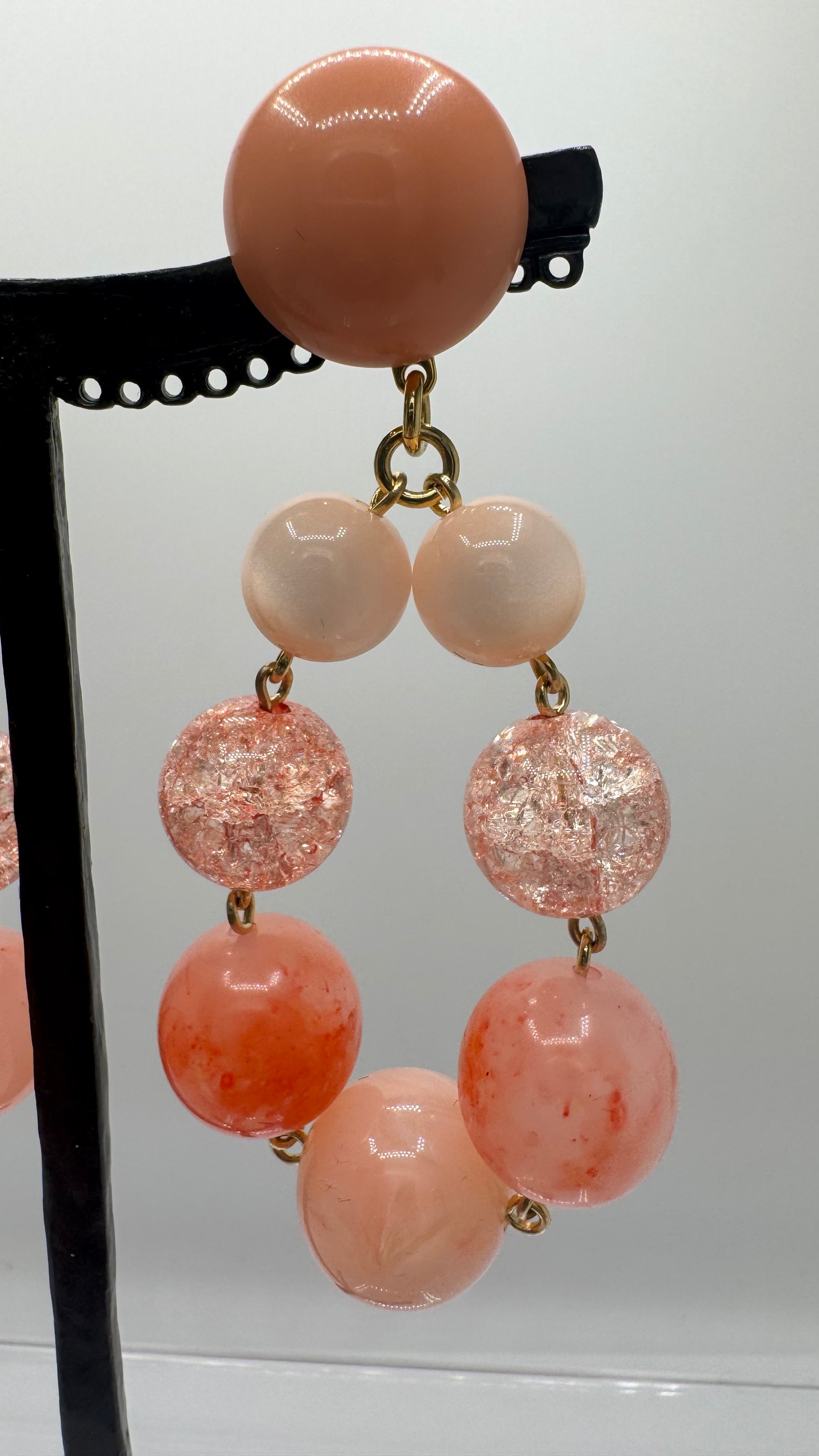 Boucles d’oreilles à clips, résine rose, taille moyen
