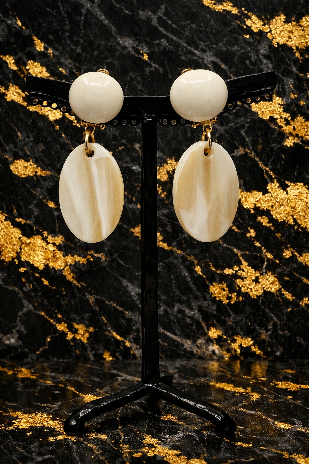Boucles d’oreilles à clips, ivoire résine et acétate de cellulose, petit modèle, léger