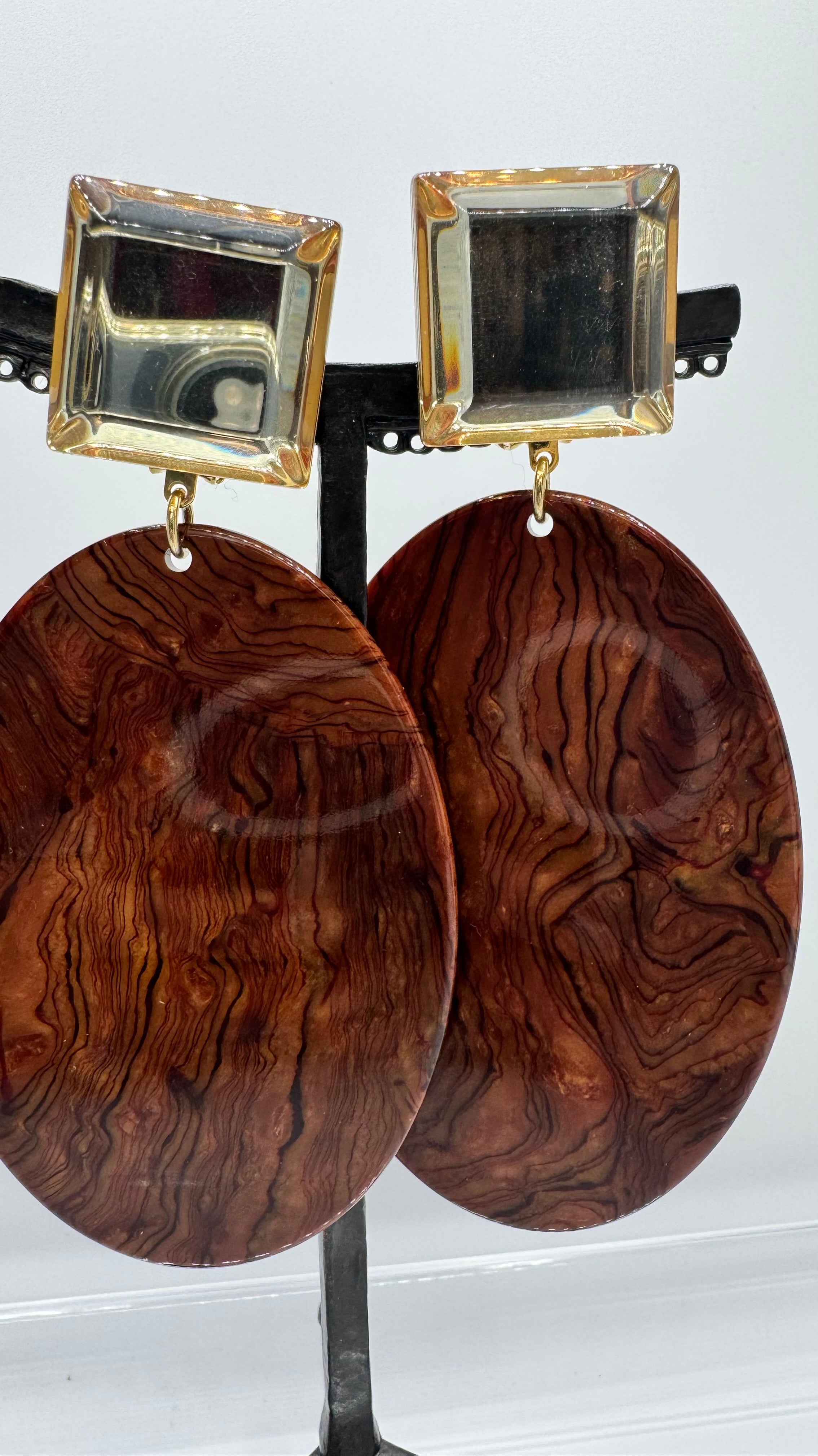 Boucles d’oreilles à clips, cabochon miroir, plaque acétate de cellulose façon bois, grand modèle, leger