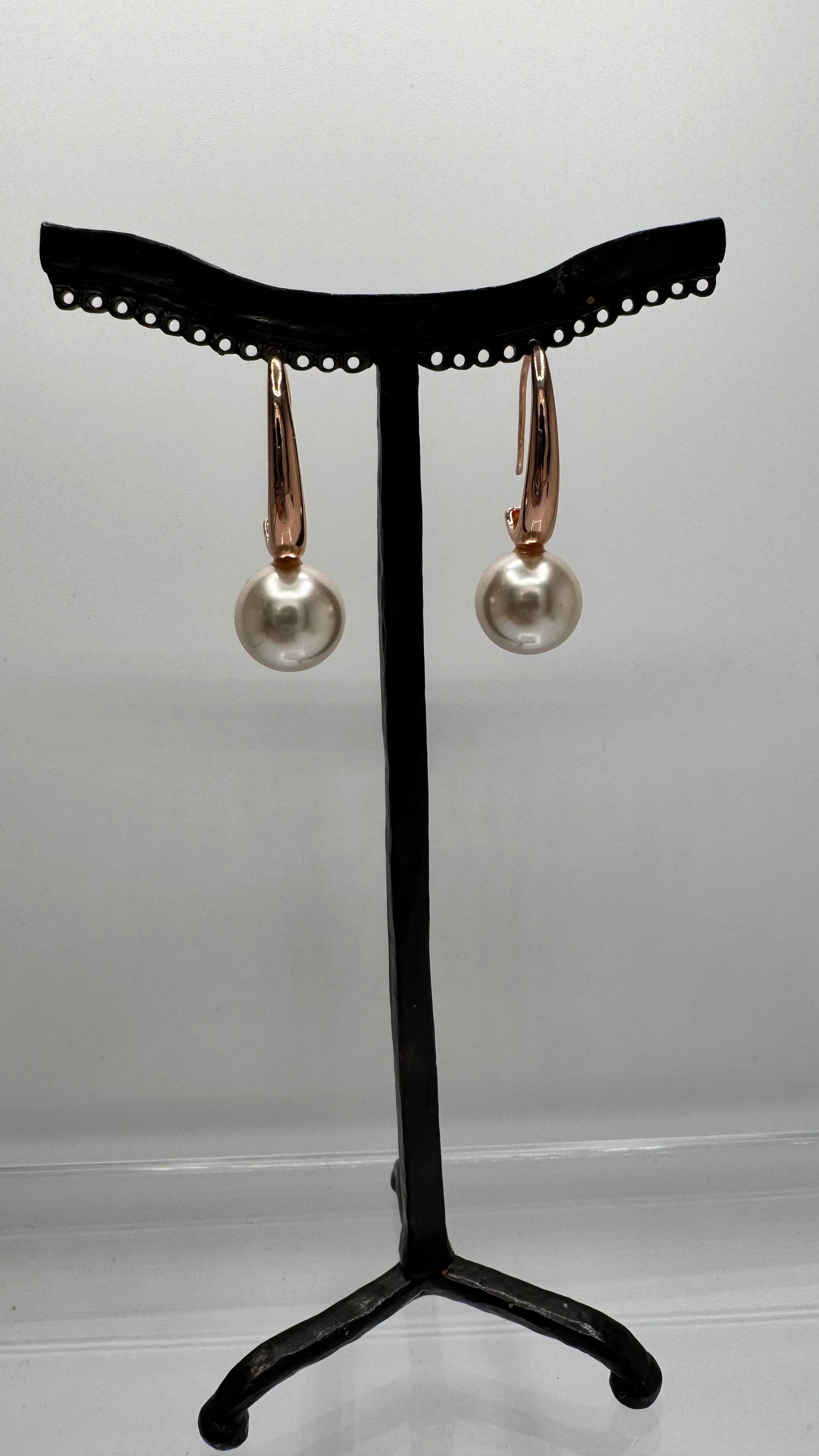 Boucles d’oreilles, doré et perle, petit modèle
