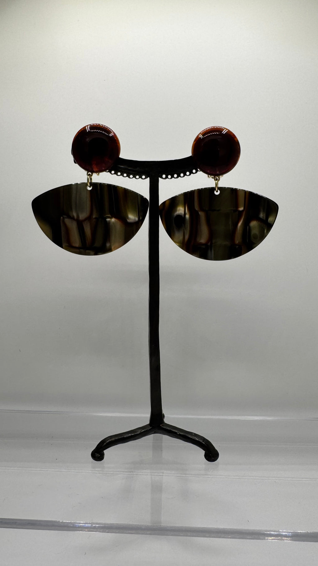 Boucles d’oreilles à clips, plaque acétate de cellulose Onyx, modèle Luna taille moyenne, léger