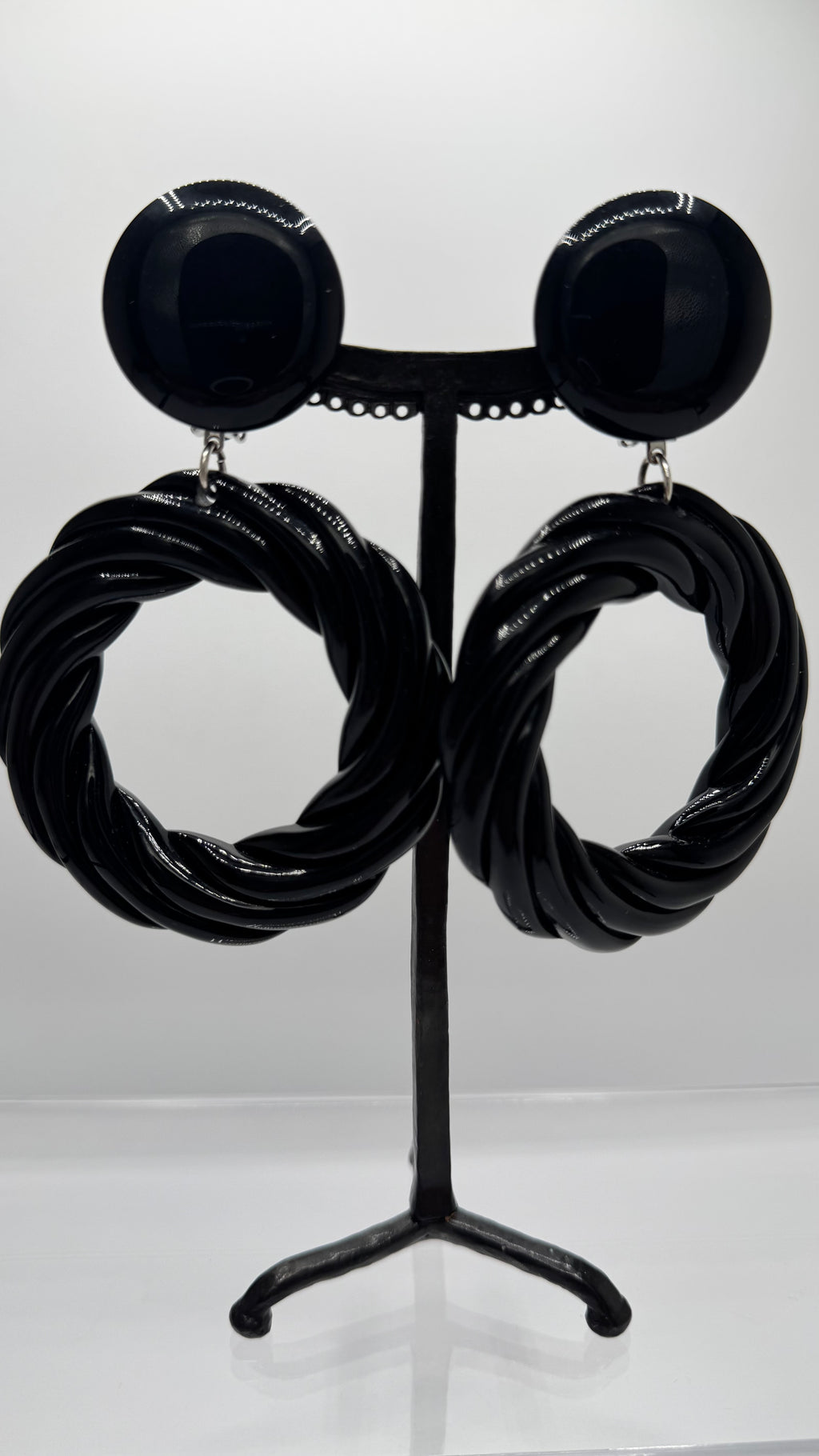 Boucles d’oreilles à clips, résine noir, grand taille