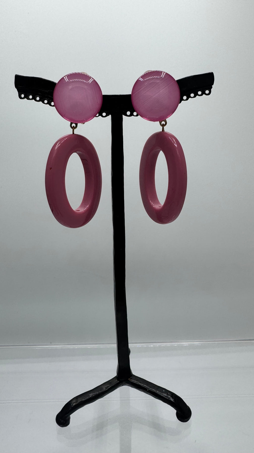 Boucles d’oreilles à clips, résine rose, taille moyen, léger