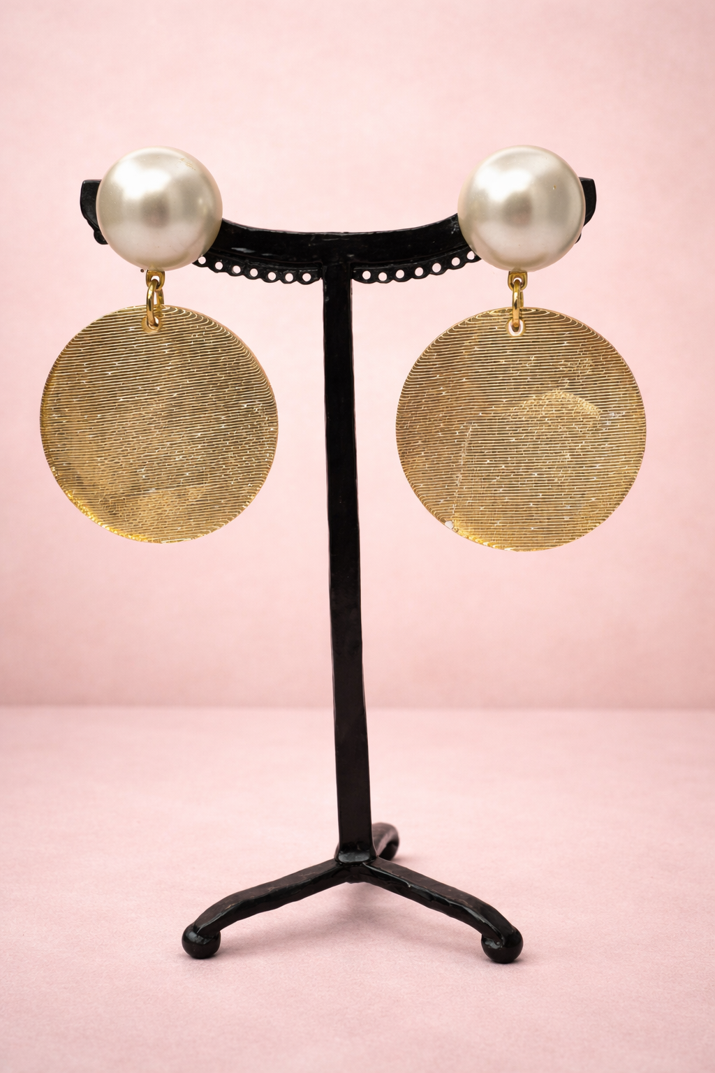 Boucles d’oreilles à clips, perle et or, taille moyen, léger