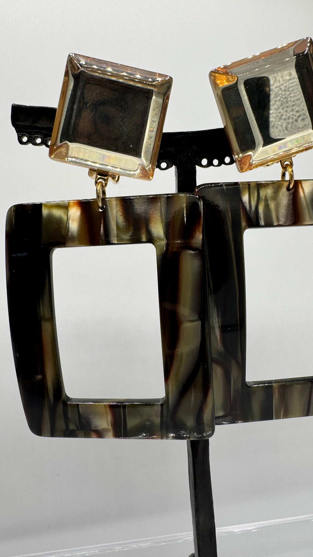 Boucles d’oreilles à clips, cabochon miroir et plaque acétate de cellulose Onyx, grand modèle, léger