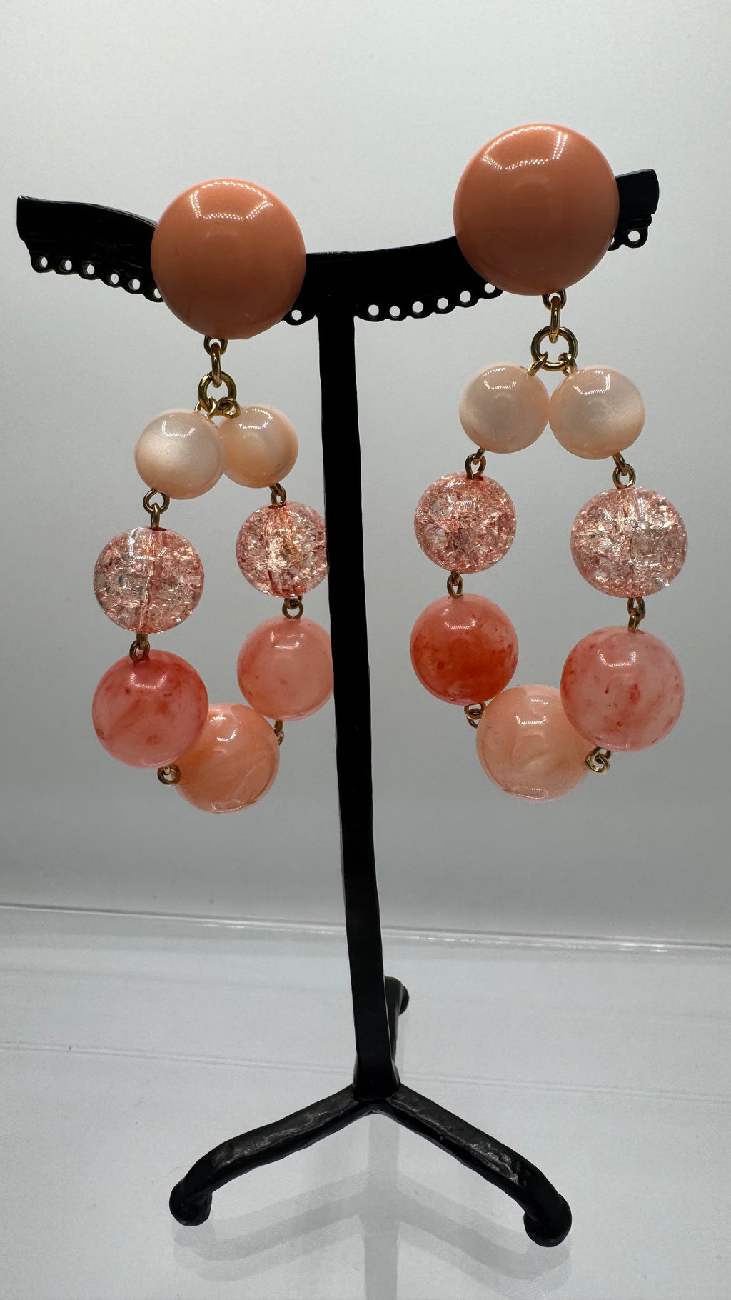 Boucles d’oreilles à clips, résine rose, taille moyen