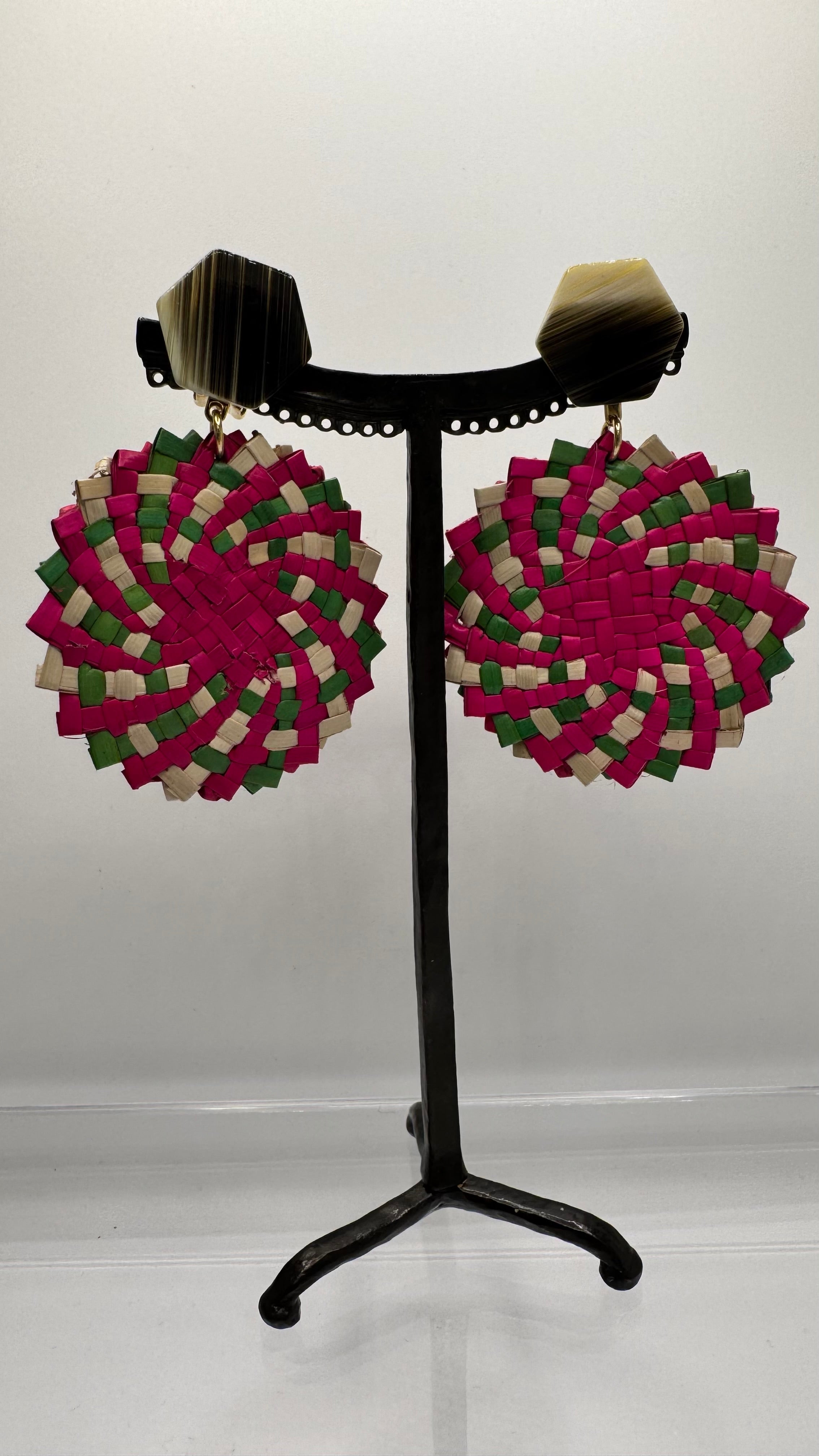 Boucles d’oreilles à clips, raphia, modèle taille moyen, léger