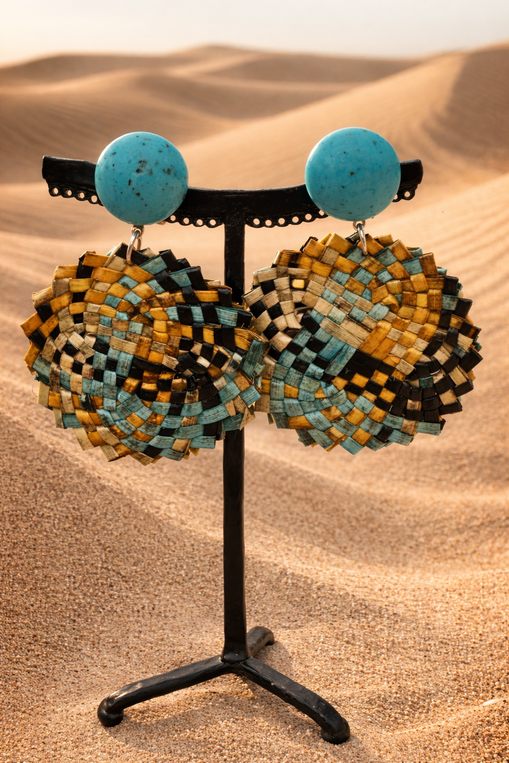 Boucles d’oreilles à clips, raphia et résine, taille moyenne, légère