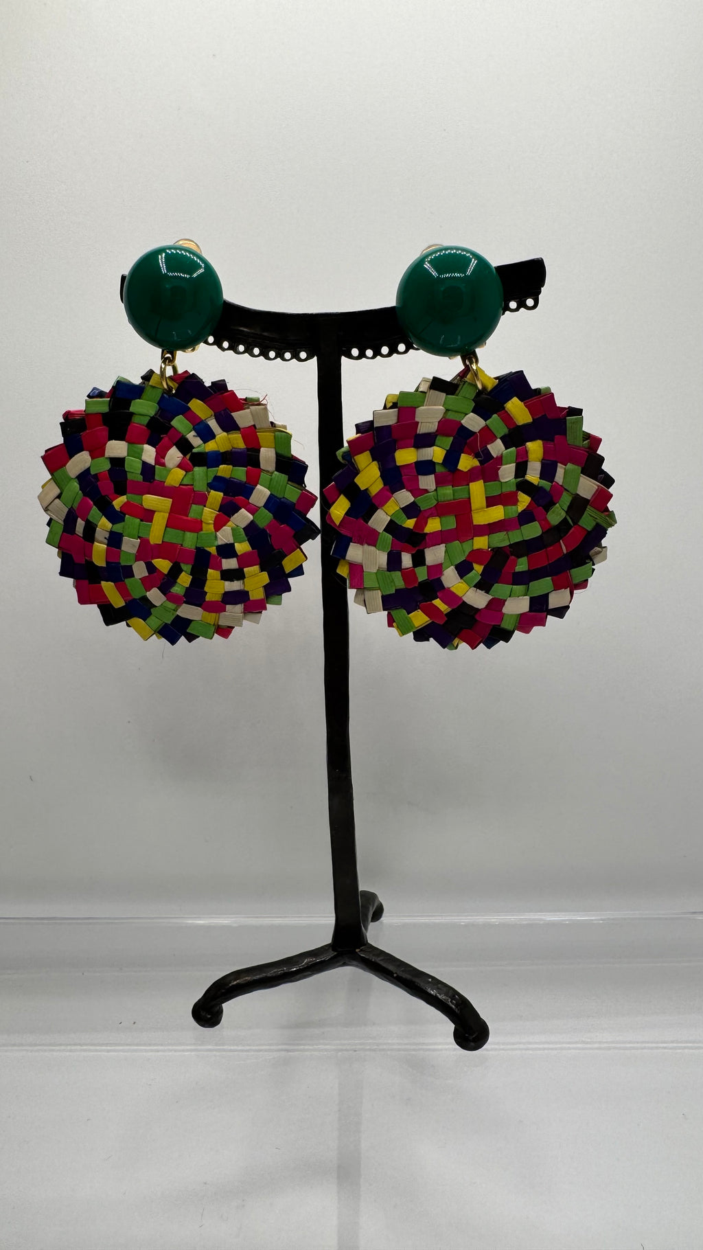 Boucles d’oreilles à clips, raphia, taille moyenne et légère