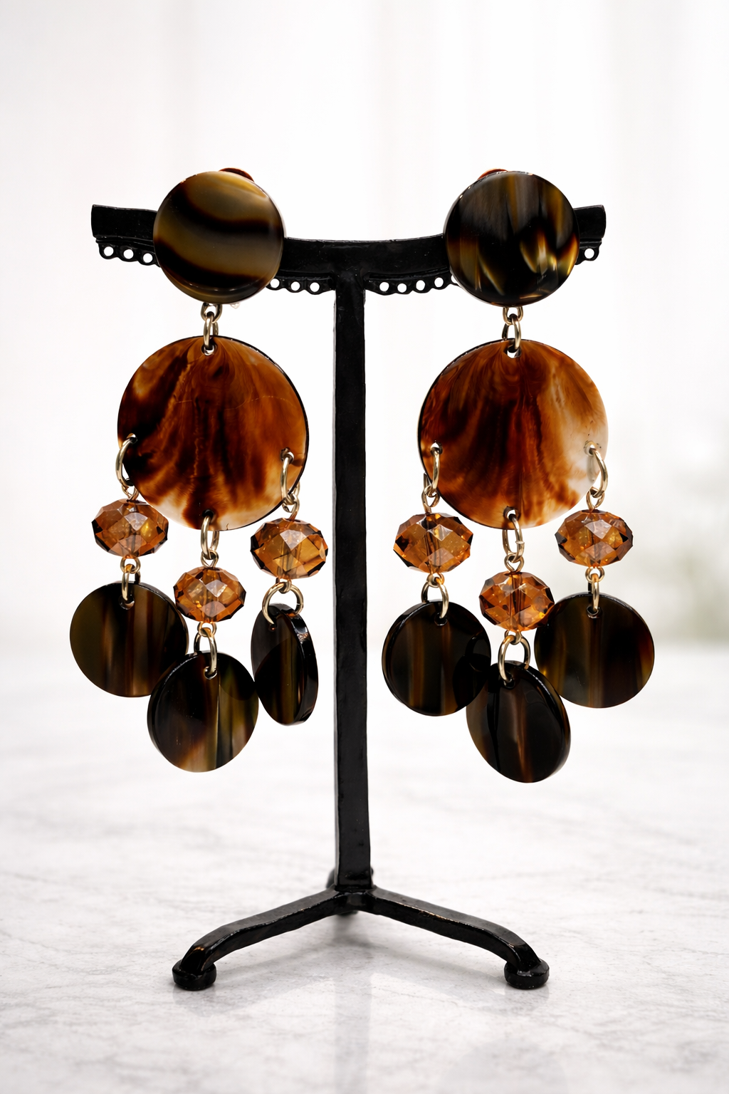 Boucles d’oreilles à clips, résine, cristal et acétate de cellulose Onyx, taille moyenne, légère