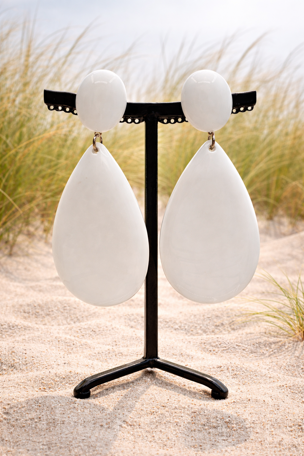 Boucles d’oreilles à clip, résine blanche, modèle Lima taille moyenne